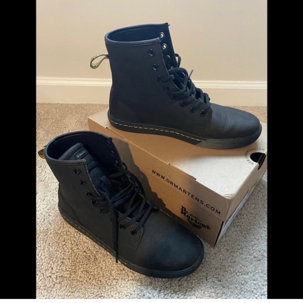Black light weight Dr martens boots